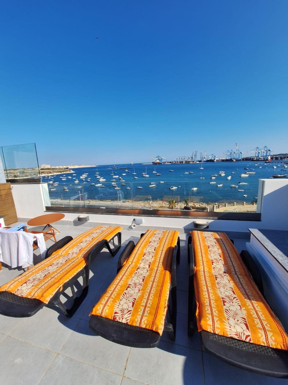 South32 Hotel Бирзеббуджа Экстерьер фото