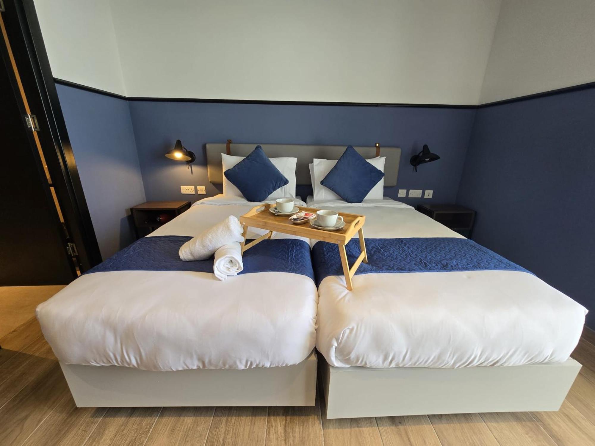 South32 Hotel Бирзеббуджа Экстерьер фото