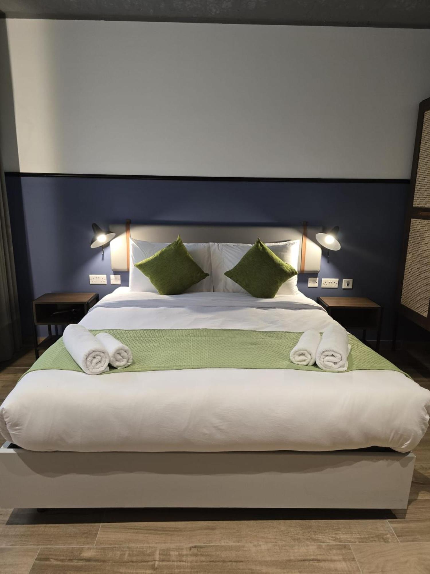 South32 Hotel Бирзеббуджа Экстерьер фото