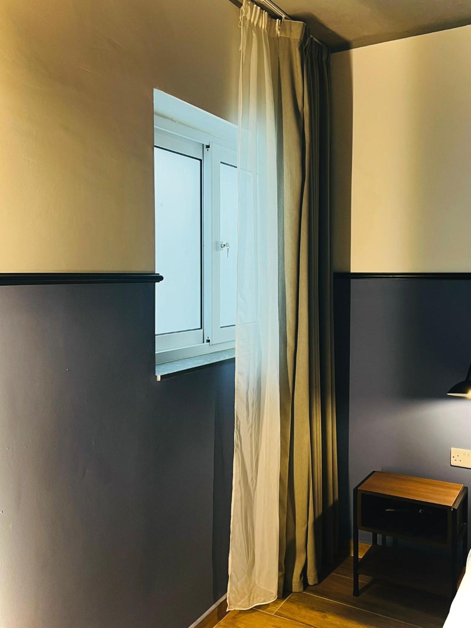South32 Hotel Бирзеббуджа Экстерьер фото