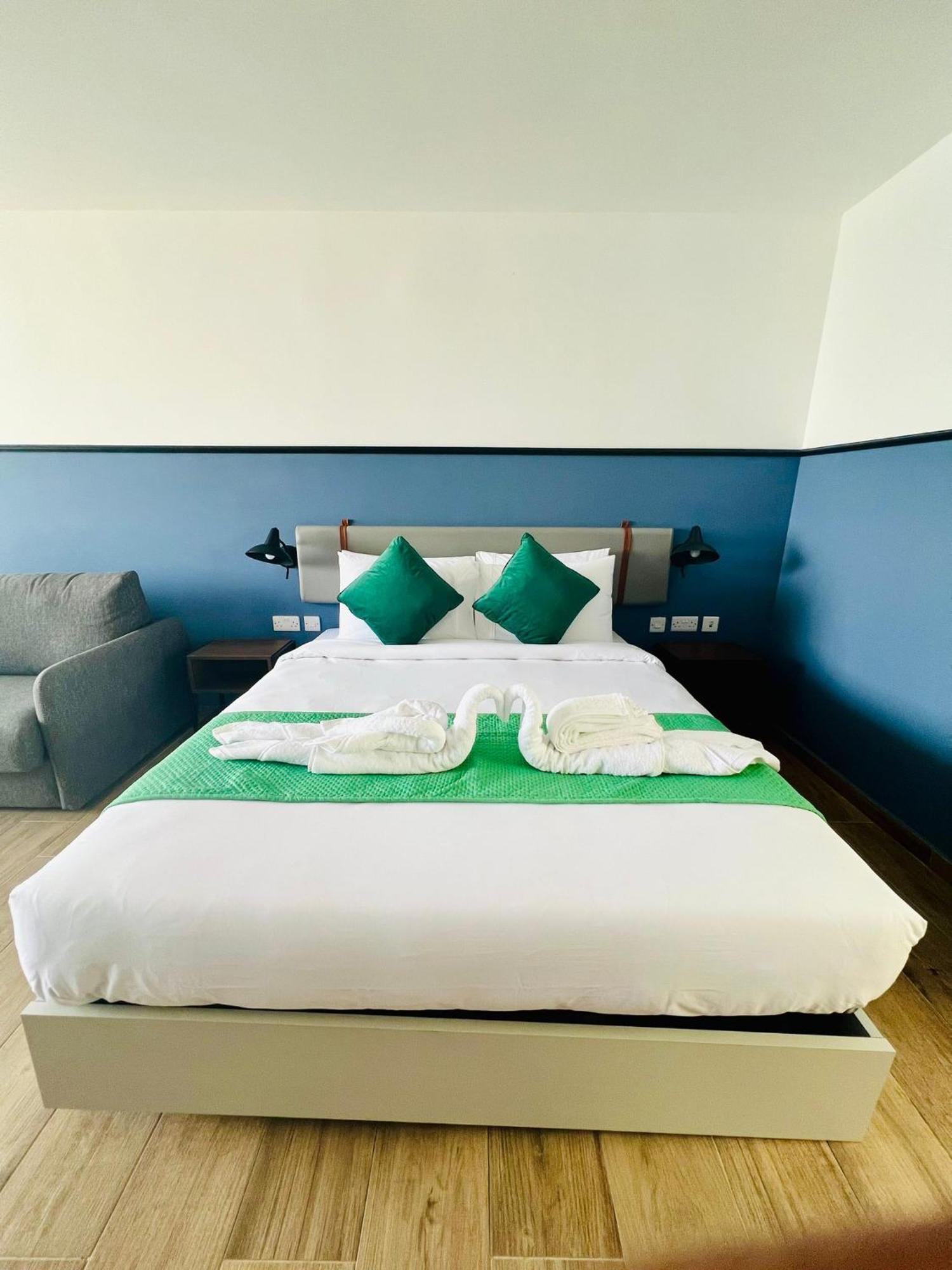 South32 Hotel Бирзеббуджа Экстерьер фото