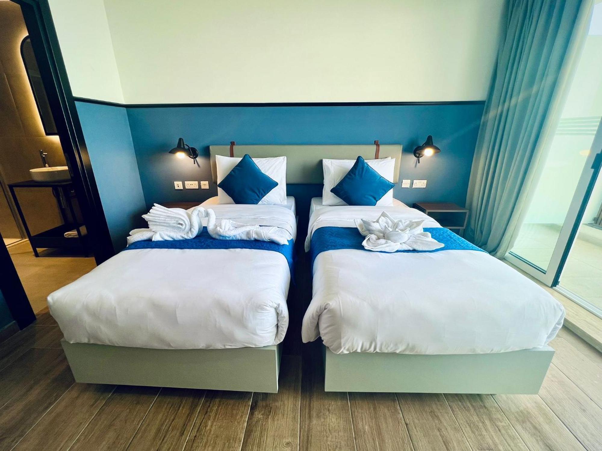 South32 Hotel Бирзеббуджа Экстерьер фото